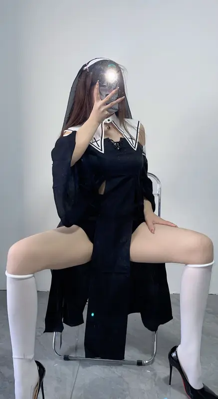 微密圈 纯情修女 - 桃沢樱呀